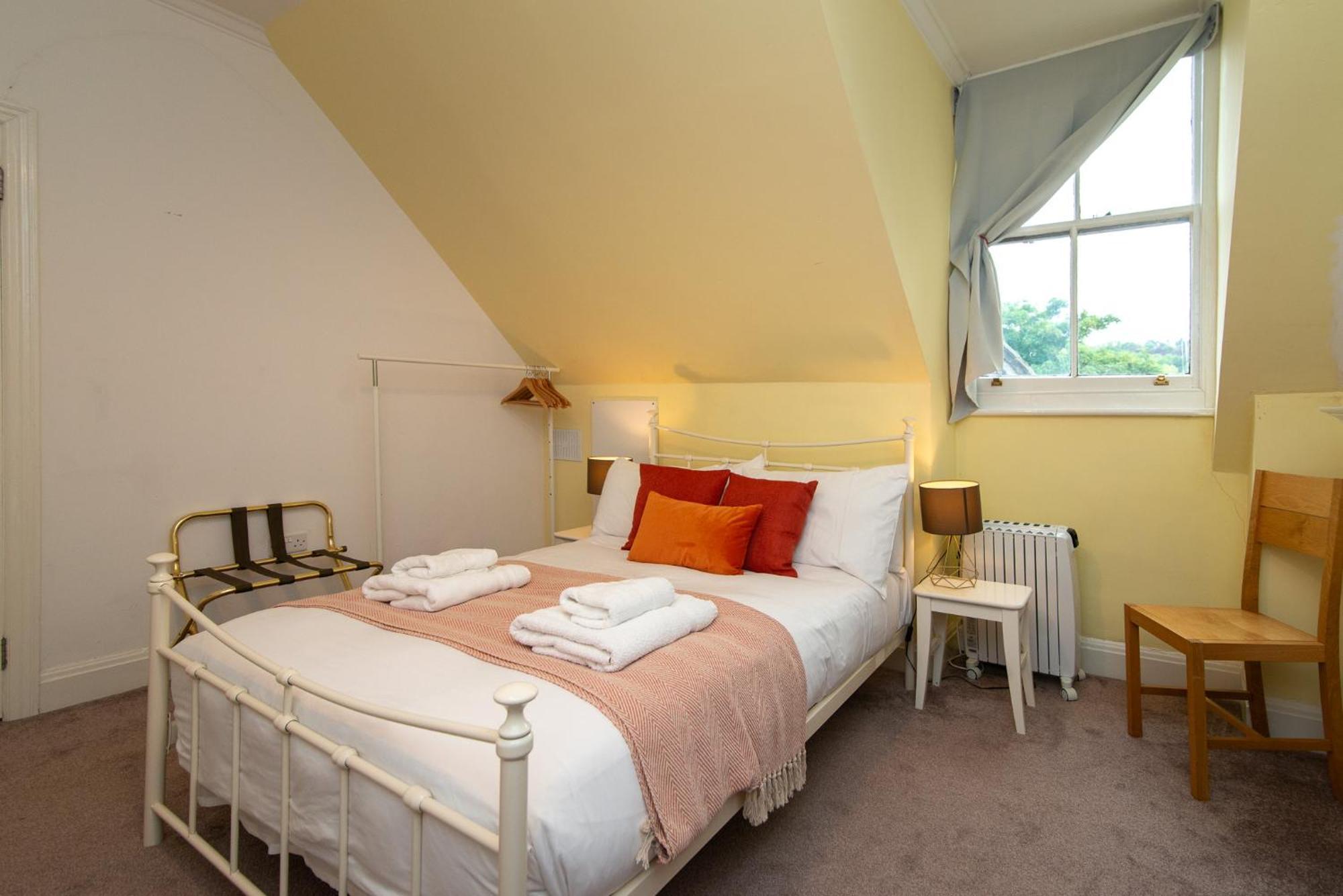Spacious Retreat With River Views Near Peak District Matlock  Ngoại thất bức ảnh